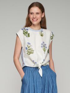 t-shirt-aliza-flor-azul-lino Vilagallo Spring Summer 2025